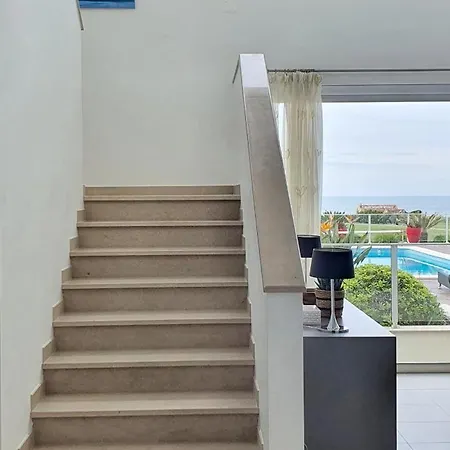 Villa Fantastica Com Vista Mar E Golfe, Del Rey, Obidos